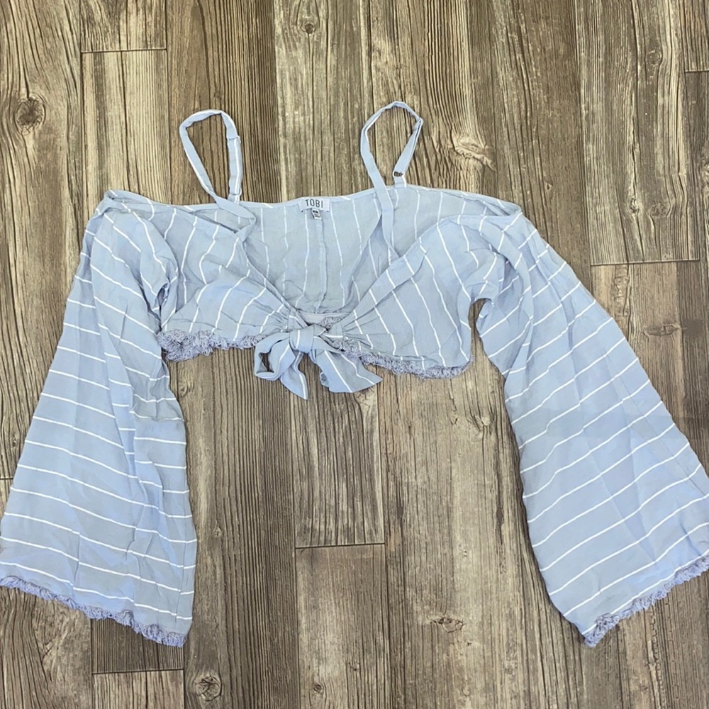 Tobi tie front long sleeve crop top